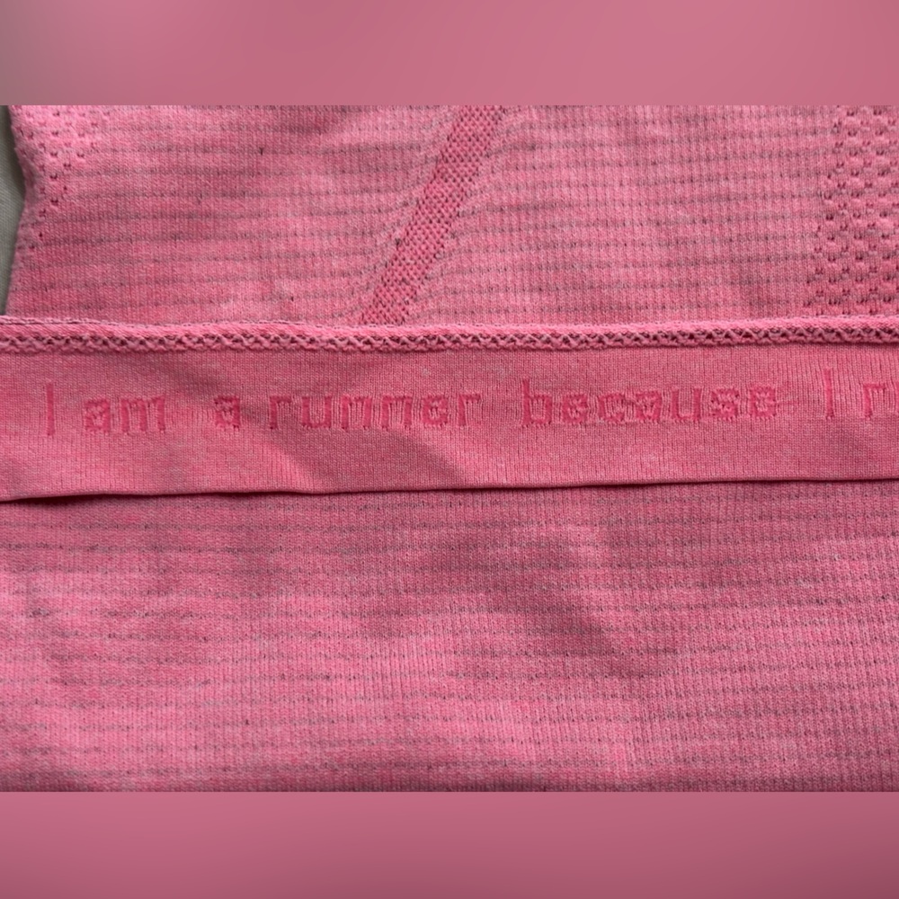 Women Lululemon Run: Swiftly Tech‎ V Neck Mini Stripe Peach/Coral Size 6 - Picture 5 of 6